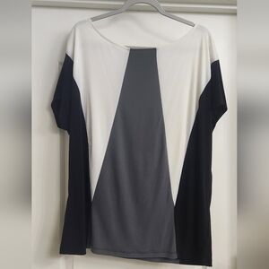 Worthington Black, Gray, and White Geometric Top